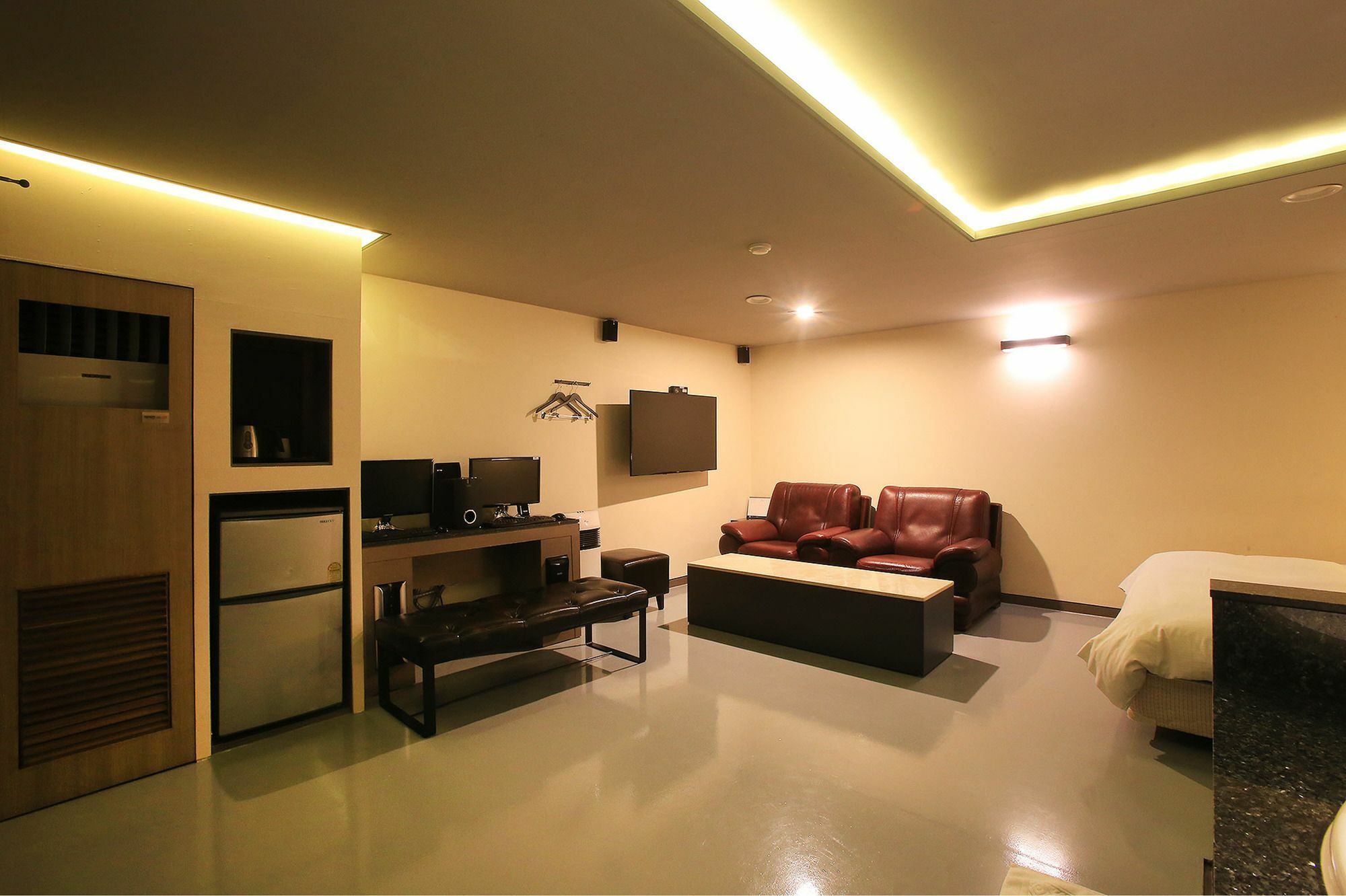Tara Hotel 2*