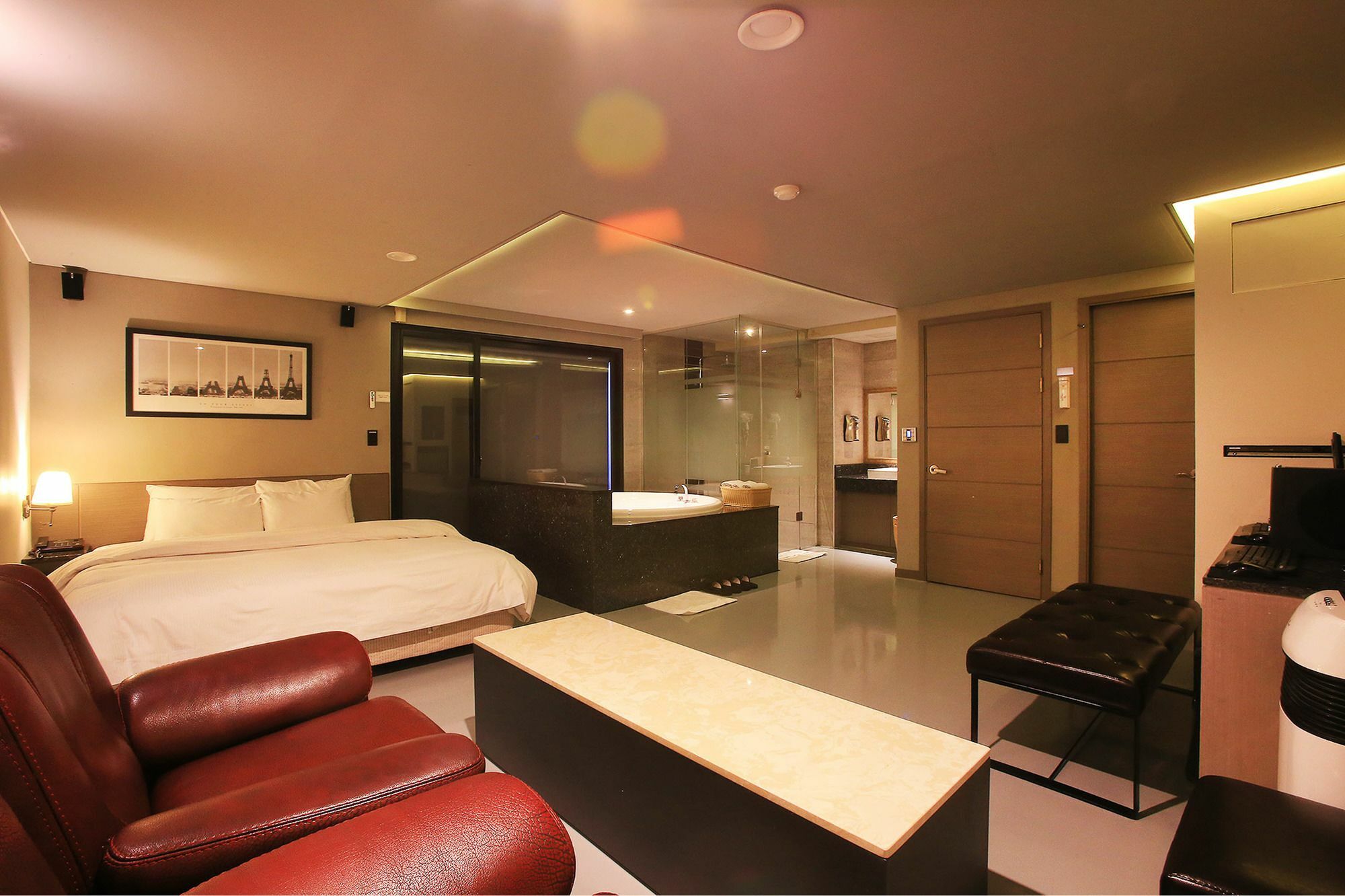 Tara Hotel